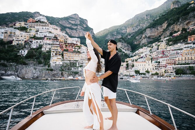 1.5-Hour Amalfi Sunset Cruise – Private Tour with Prosecco - Who will get the most from it