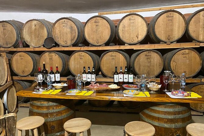 2-hour tasting of 5 wines in Sorrento - The food is more than a garnish