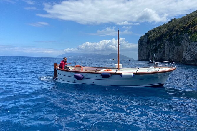 2 Hours Guided Sunset Tour of the Island of Capri with Aperitif - What Valeria brings to the ride
