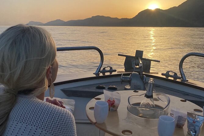2 Hours Sunset Cruise of Positano - Praiano and the Furore Bridge at sunset