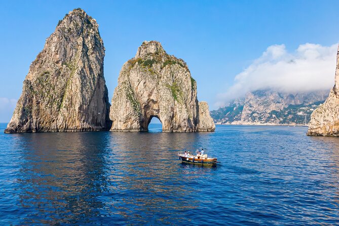 3-hour private boat tour of Capri - Meeting at Let It Be Capri