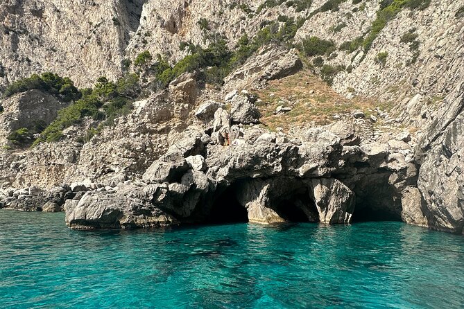 3 hour private boat tour on the island of Capri - Punta Carena and the western side of Capri