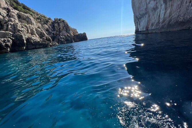 3 hours Comfortable Capri Private Tour by Boat - The Green Grotto and its emerald water