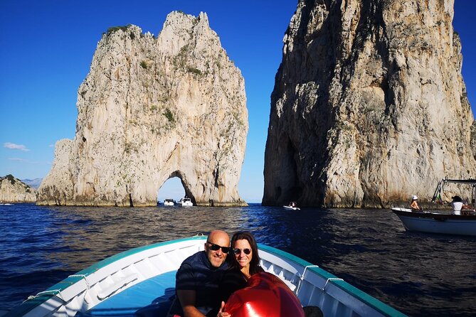3 Hours Private Boat Tour of Capri with Pasta and Prosecco - The boat, the sea, and motion sickness