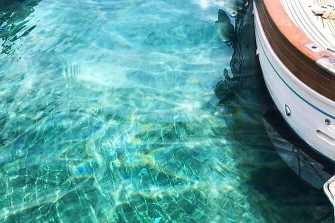3 hours Private Capri Boat Tour - Natural Arch on Capri’s east coast