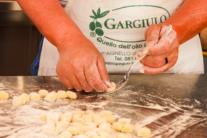 3 Hours Sorrento Cooking Class in Sorrento Coast with Pickup - Lunch With Mount Vesuvius in View