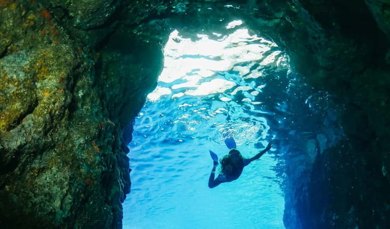 Amalfi Coast: Boat and Snorkeling Tour with Fruit & Drinks - Conca dei Marini, the Santa Rosa pastry, and the first swim