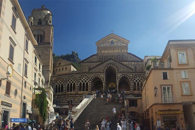 Amalfi Coast Day Tour from Sorrento with Light Lunch and Wine - What the included light lunch actually contains