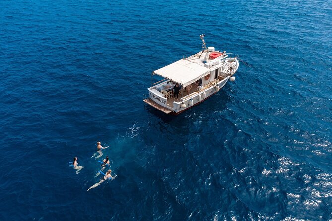 Amalfi Coast Escape with Lunch on Board, Swimming and Lots of Fun - Crew service and the feel on board