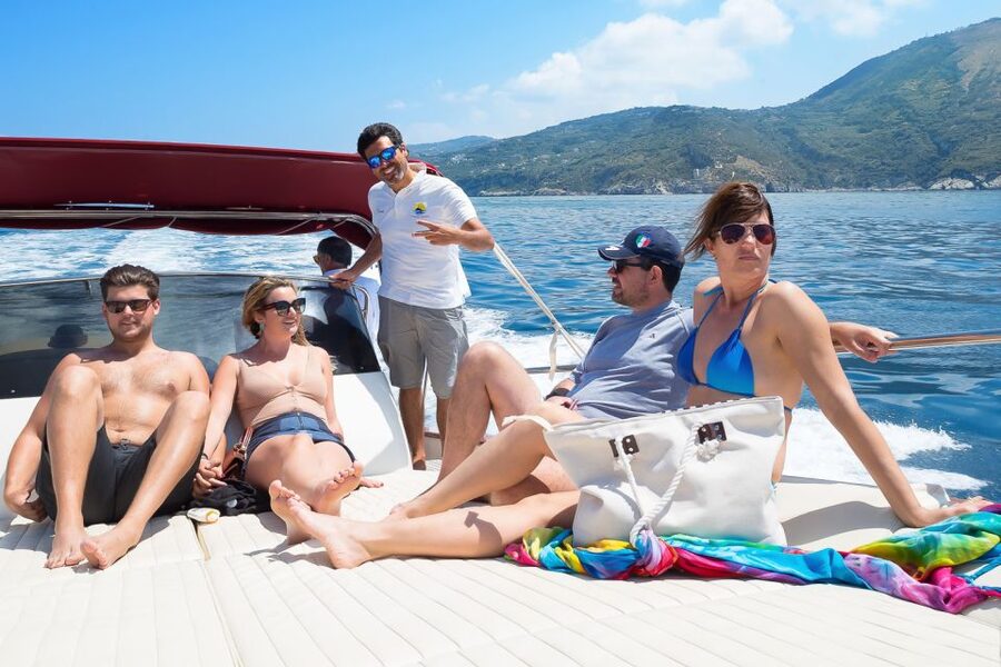 Amalfi Coast: Full-Day Cruise from Sorrento - The Boat, Group Size, and Comfort