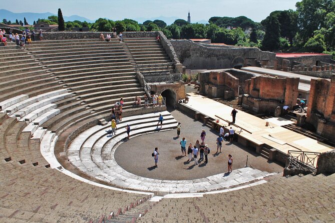 Amalfi Coast: Pompeii Small Group with Skip the Line Tickets - Inside Pompeii, expect a guided highlight tour