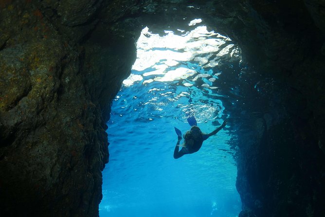 Amalfi Coast & Positano: Boat Tour with Snorkeling & Drinks - Amalfi to Conca dei Marini: grottoes and watchtowers