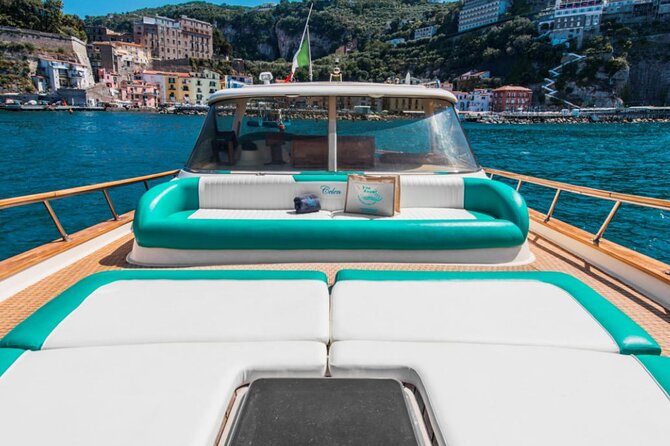 Amalfi Coast Private Boat Tour from Sorrento, Positano or Naples - Why the boat is better than the coast road