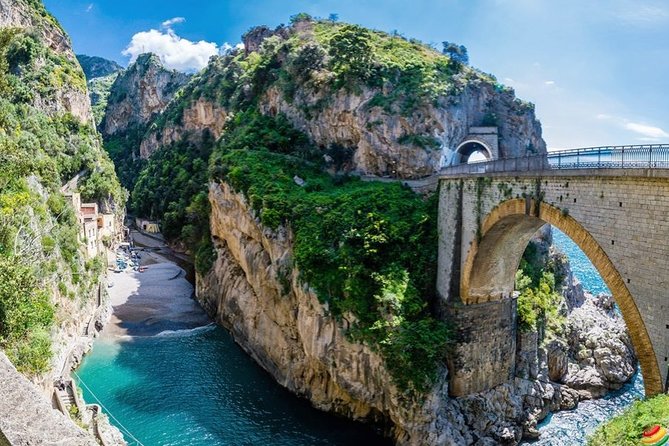 Amalfi Coast Private Day Tour from Sorrento - Why a private car makes sense on the Amalfi Coast