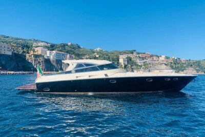 Amalfi Coast Private Yacht Cruise: Explore Positano and Amalfi!