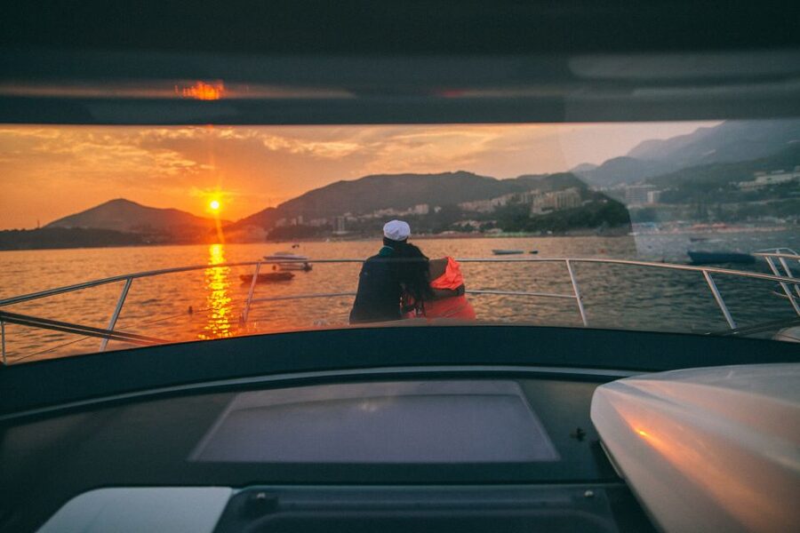 Amalfi Coast: Romantic Sunset Cruise with Music & Cocktails - What this Amalfi sunset cruise is really about