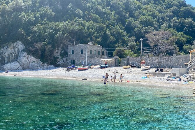 Amalfi Coast Small Group Day Boat Tour with Limoncello Onboard - Positano, the beach, and Santa Maria Assunta