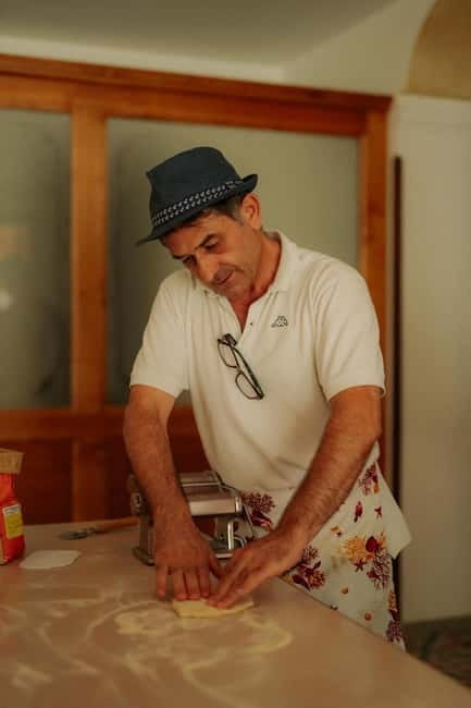 Amalfi: Cooking Class with Pasta, Mozzarella, and Tiramisù - The meal: more than the dishes you make