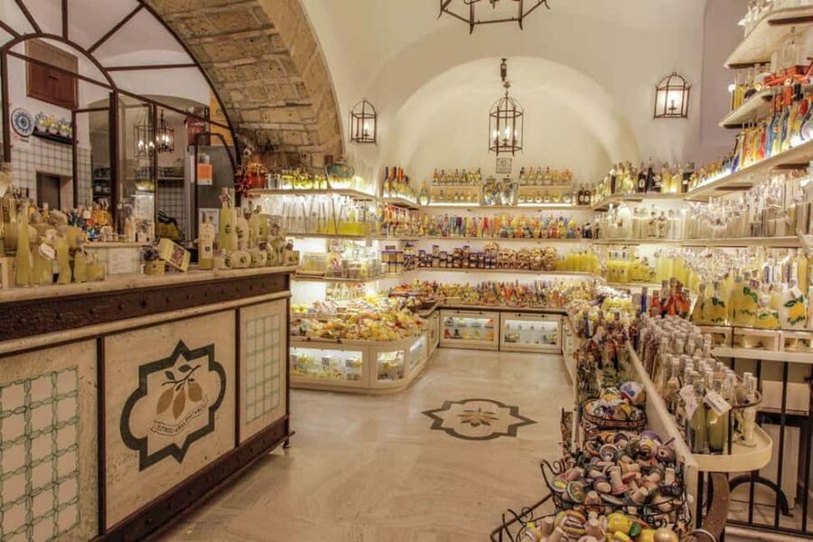 Amalfi: Limoncello Factory Visit with Instructor and Tasting - Learning the family recipe