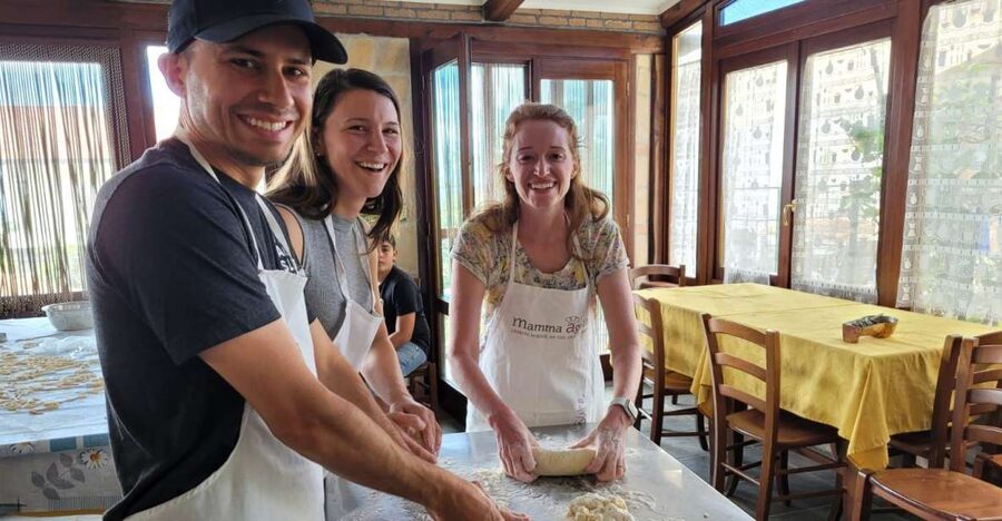Amalfi: Make tagliatelle, mozzarella and tiramisù - A farm kitchen with an Amalfi Coast view