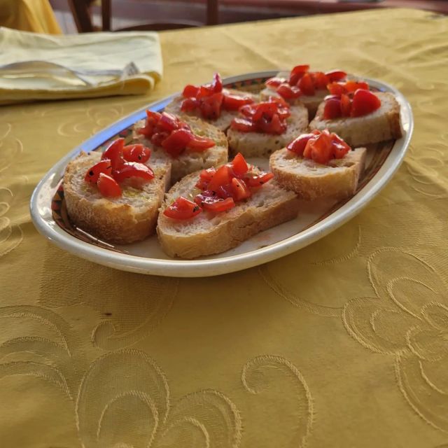 Amalfi: Make tagliatelle, mozzarella and tiramisù - Making tagliatelle from garden ingredients