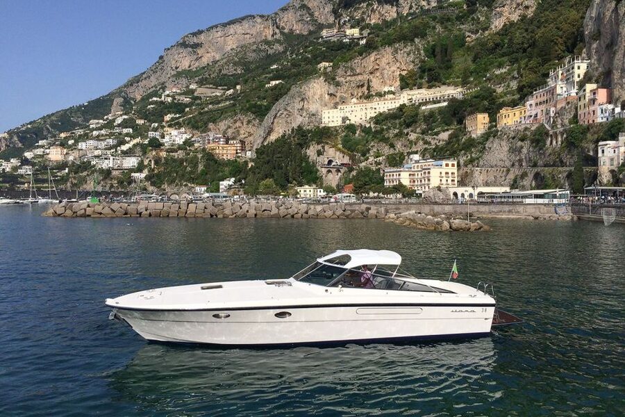 Amalfi: Private Full-Day Boat Excursion on the Amalfi Coast - From Grotta Pandora to Maiori and Minori