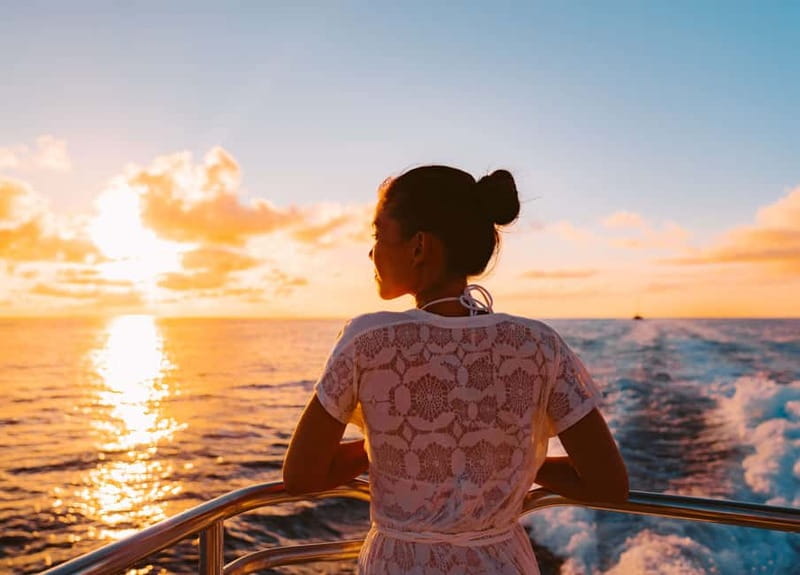 Amalfi: Sunset Boat Tour with Fruit and Drinks - Why the sunset view is worth seeing from the sea
