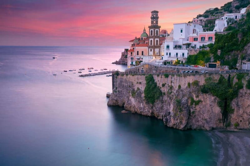 Amalfi: Sunset Boat Tour with Fruit and Drinks - What the traditional gozzo is like