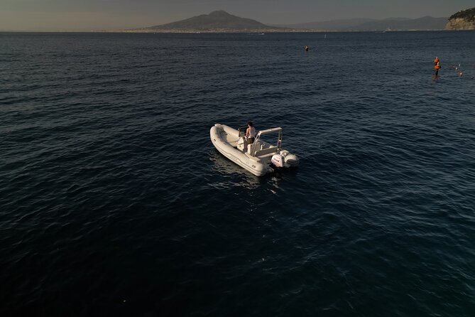Boat rental from Marina Grande di Sorrento - Praiano and the return along the coast