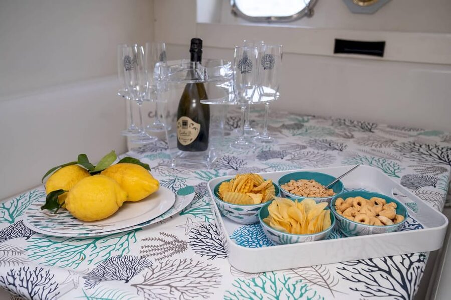 Boat tour Amalfi Coast - Capri - Positano - Sunset - A private Capri route with the Faraglioni