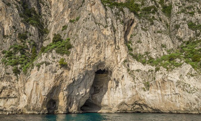 Boat tour of Capri (tour classes 2 hours ) - Key points to know before you book
