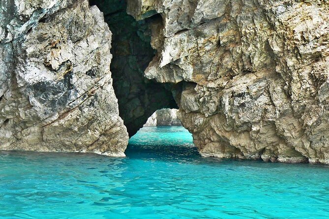 Capri Boat and Walking - Start with the ferry, not the tour