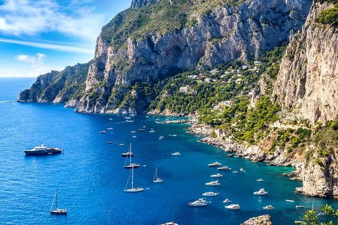 Capri Boat and Walking - Capri town and the famous Piazzetta
