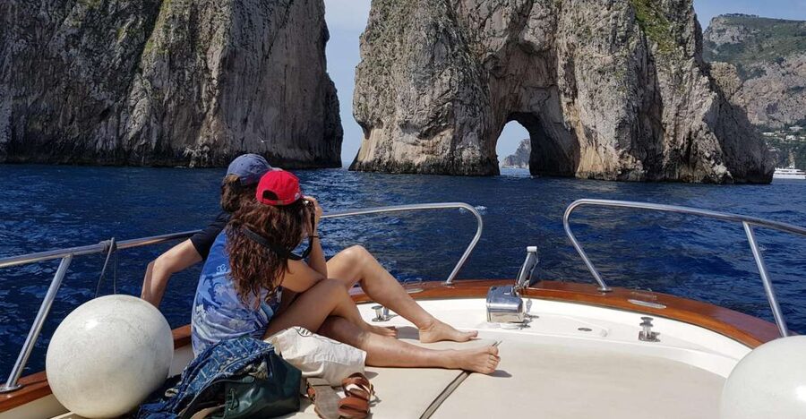 Capri by Boat from Massa Lubrense - Why the boat route from Massa Lubrense works so well