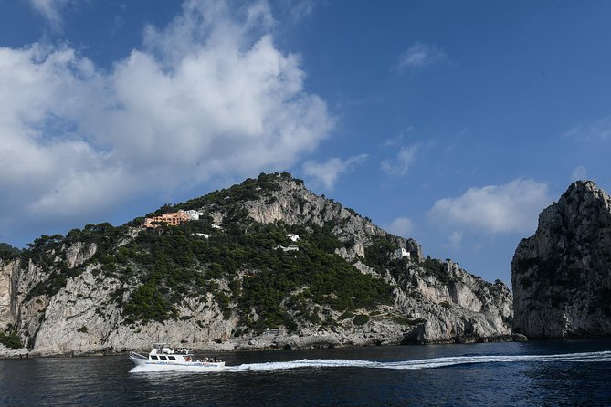 Capri Coast to Coast: Boat Tour with Optional Blue Grotto - Capri by boat: key points to know