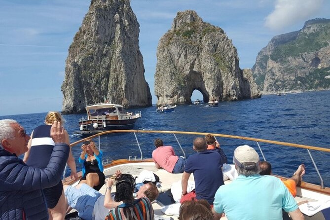 Capri Deluxe/First to Blue Grotto/from Sorrento Positano & Amalfi - Reaching Capri by hydrofoil