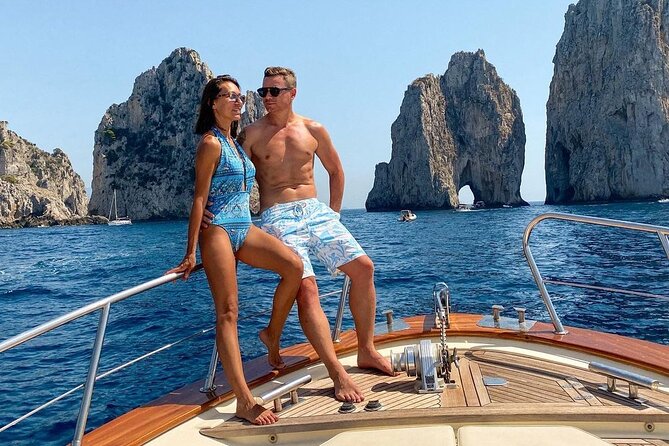 Capri: discover the beauties of the island aboard a Luxury Boat - Why a private boat makes Capri easier