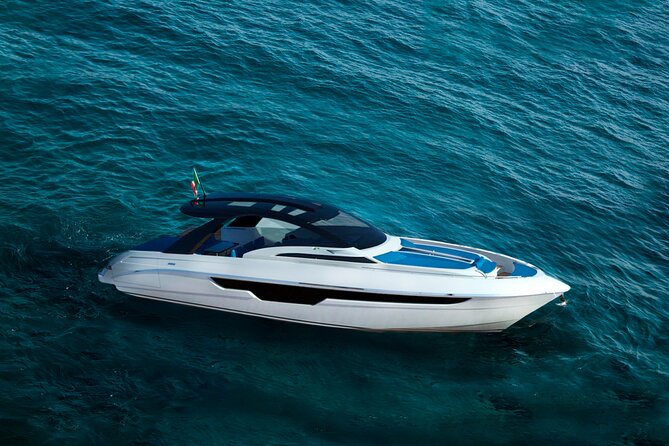 Capri: discover the beauties of the island aboard a Luxury Boat - Swimming, snacks, and drinks on board