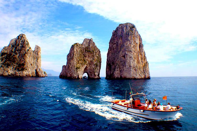 CAPRI - DIY Day Trip Package - BoatTour, BlueGrotto,Bus&Lunch - A Capri day built around freedom