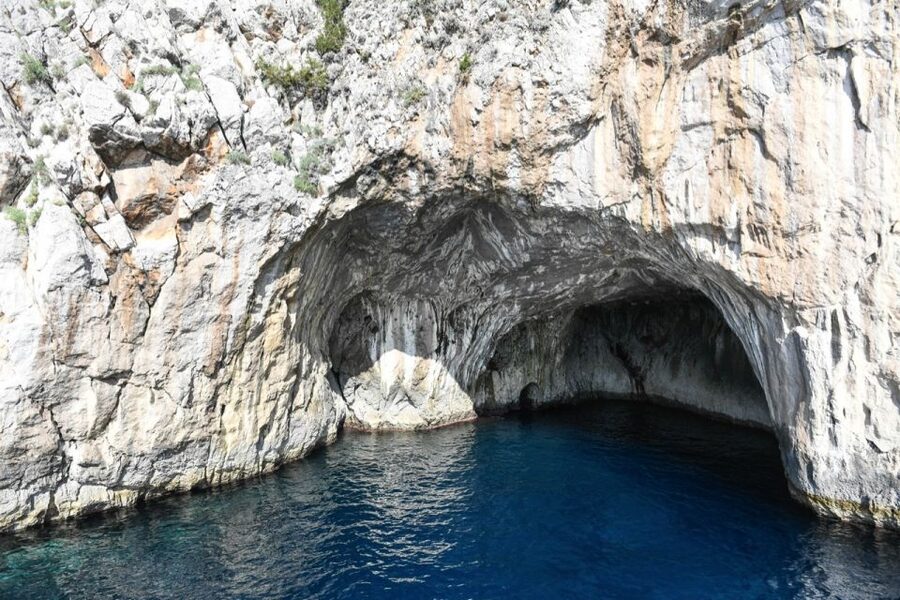 Capri: Guided Capri and Anacapri Experience - Why Capri works best from the water first