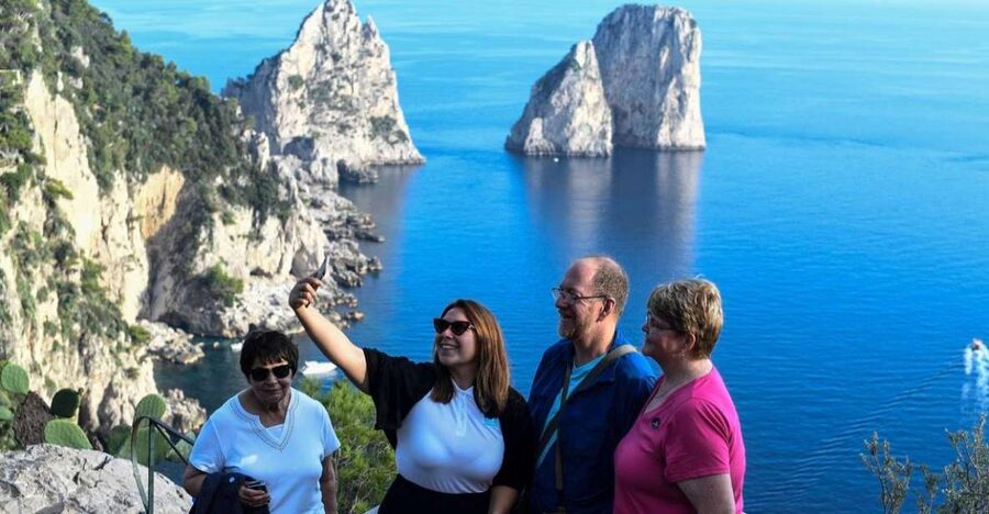 Capri: Guided Capri and Anacapri Experience - Capri town, the Piazzetta, and the Gardens of Augustus