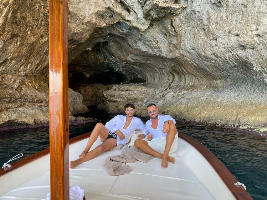 Capri: Island and Grottos Boat Cruise with Snacks and Drinks - What the $71 price really buys