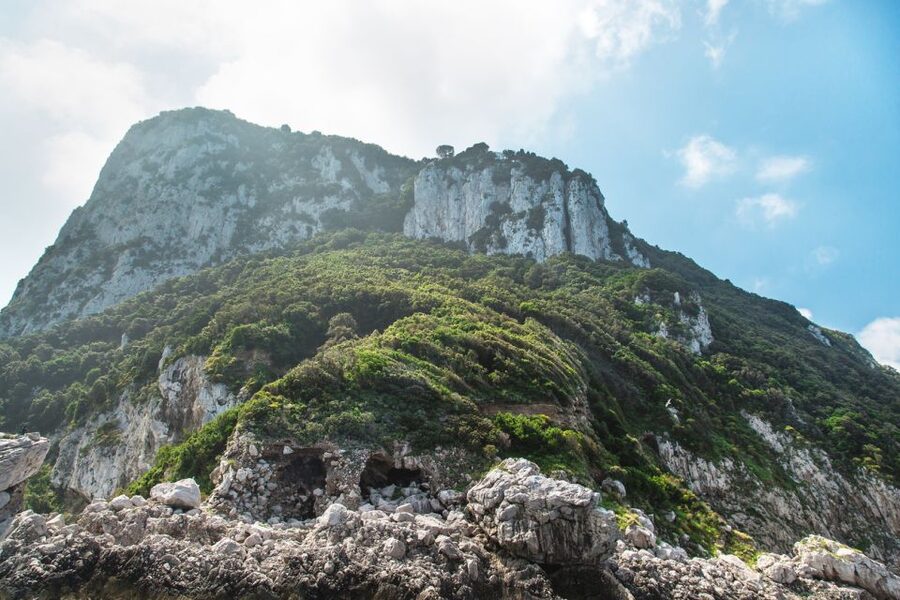 Capri: Island Sightseeing Tour with Blue Grotto Stop - The Green Grotto and other coastal sights