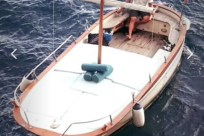 Capri magical boat tour for an unforgettable 3 hour experience. - Why seeing Capri from a boat changes the island