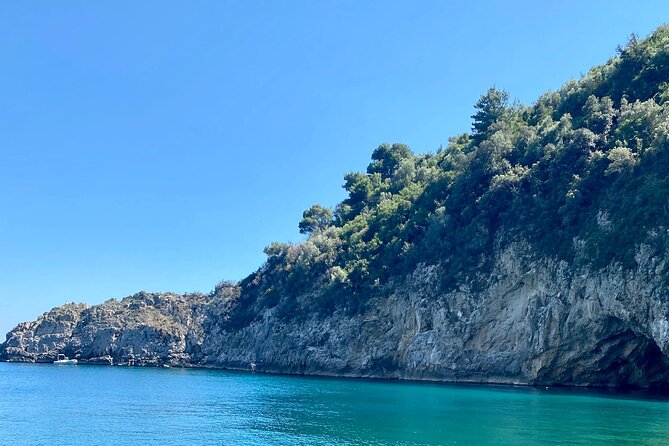 Capri & Nerano Bay Private Boat Tour from Sorrento,Positano,Capri - What the crew adds to the experience