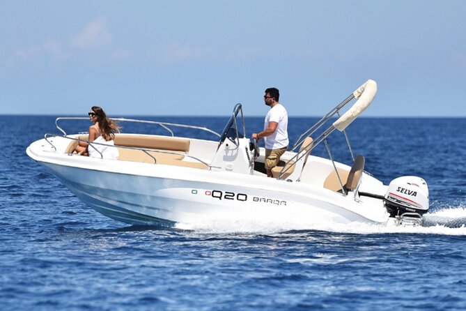 Capri private boat tour - Leaving Sorrento for the Capri coast