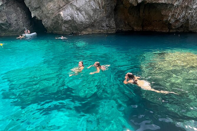 Capri Private Boat Tour from Sorrento - Premium 28ft Boat - White Grotto and Green Grotto