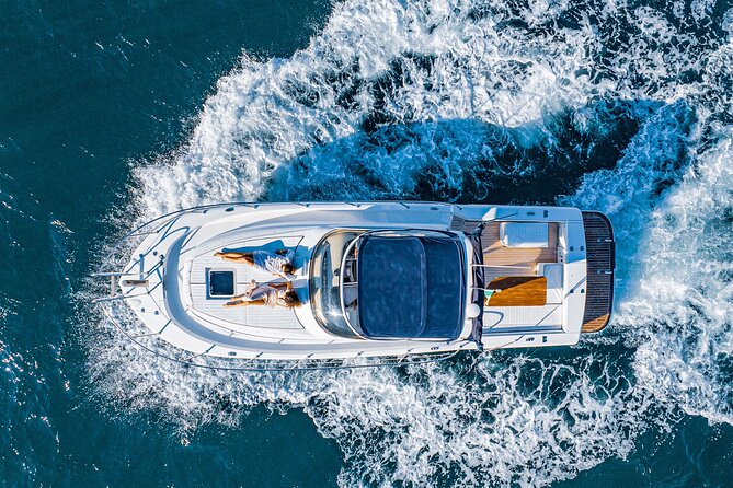 Capri Private Boat Tour with Limoncello tasting - The Sorrento Coast from the sea