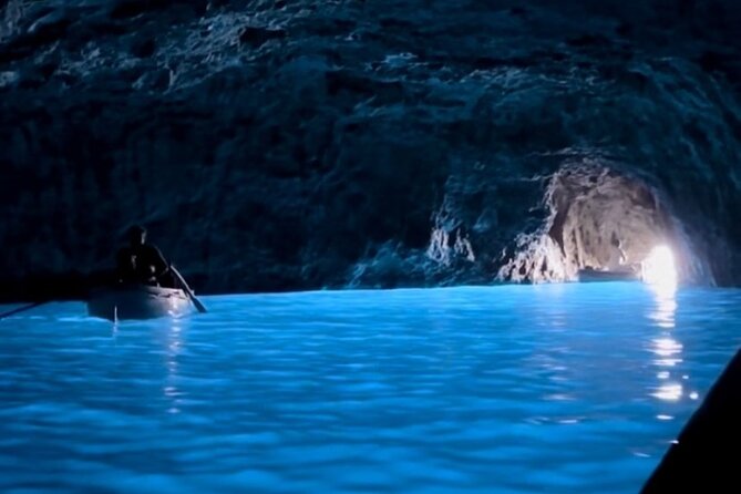 Capri Private Boat Tour with Spritz included - Starting at Marina Piccola