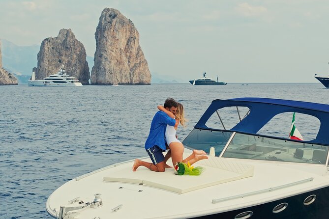 Capri Private luxury Boat Tour - Food, drinks, and the practical comforts onboard